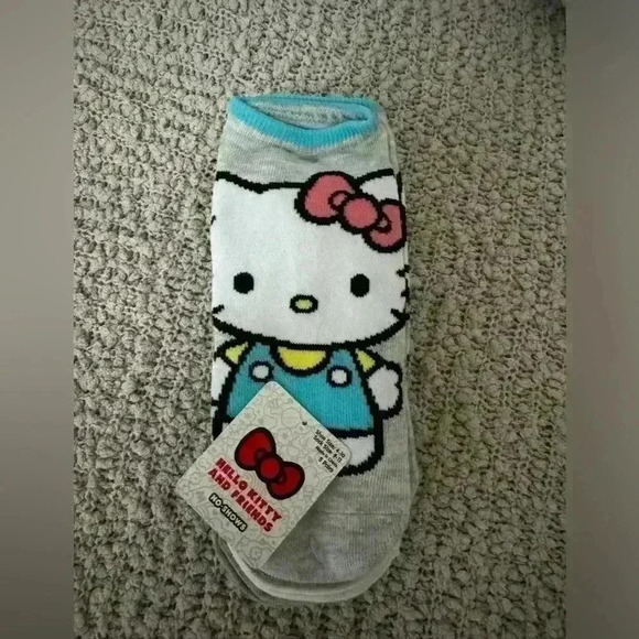 Hello Kitty Accessories - Hello kitty no show ankle socks 5-pack 💜♥️💕